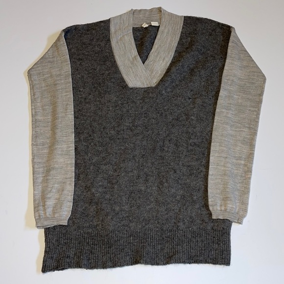 Anthropologie Moth Tan and Grey V-Neck Wool Sweater - Women’s Size Small - Picture 2 of 8
